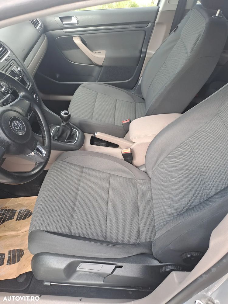 Volkswagen Passat 1.6 TDI DPF BlueMotion Technology Highline - 9