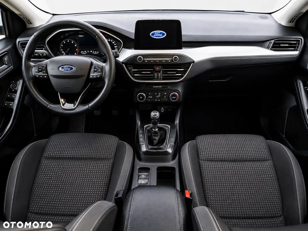 Ford Focus 2020 photo 2
