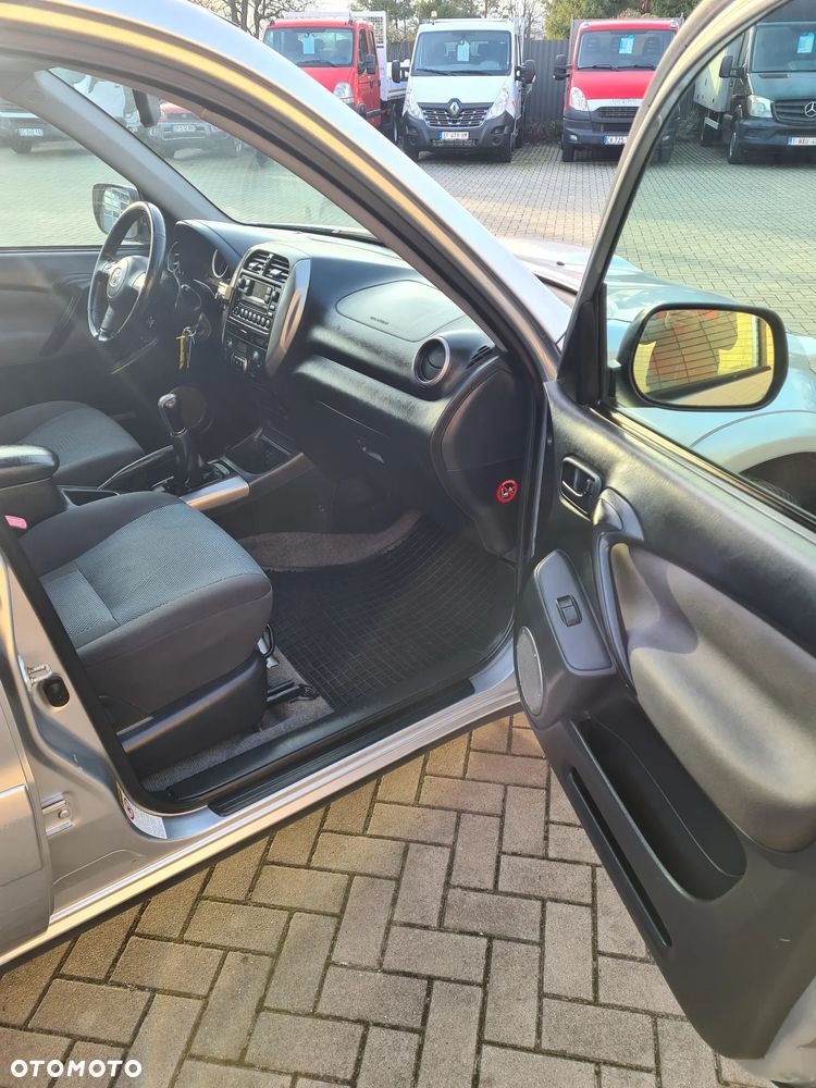 Toyota RAV4 - 17