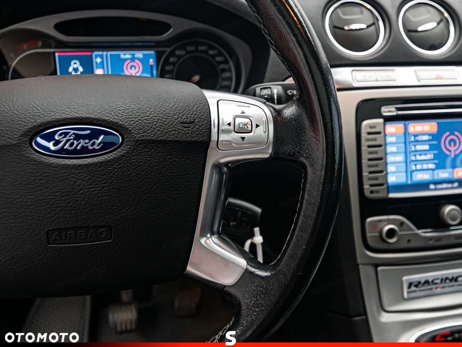 Ford S-Max - 18
