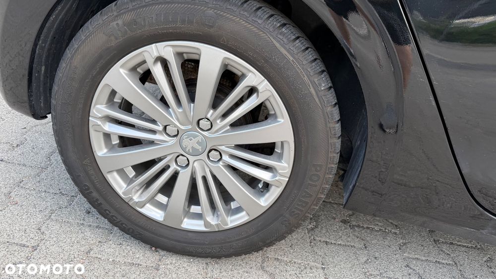 Peugeot 208 1.2 PureTech Style - 10