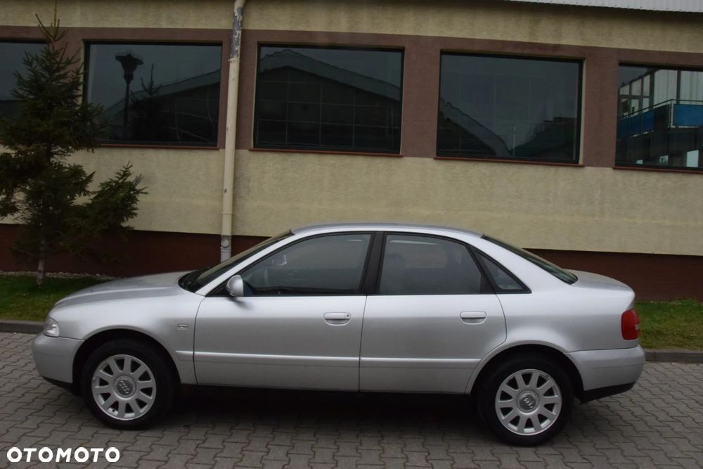 Audi A4 Limousine - 15