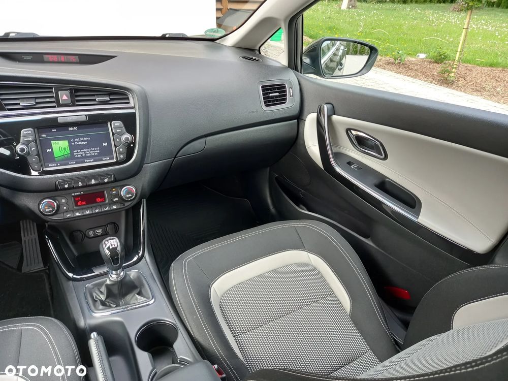 Kia Ceed 1.6 GDI Platinum Edition - 22