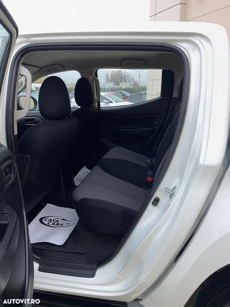 Mitsubishi L200 Double Cab 2.2 DI-D M/T Intense - 28