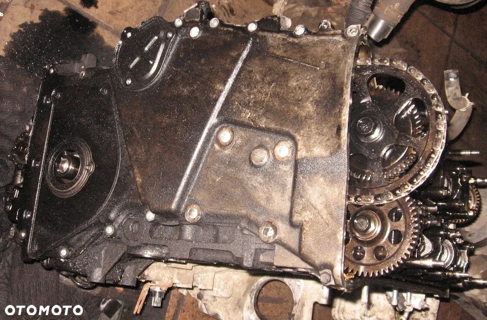 pokrywa zaworów blok głowica HONDA CIVIC VIII UFO 2.2 ICTDI DIESEL obudowa filtra oleju n22a2 - 10