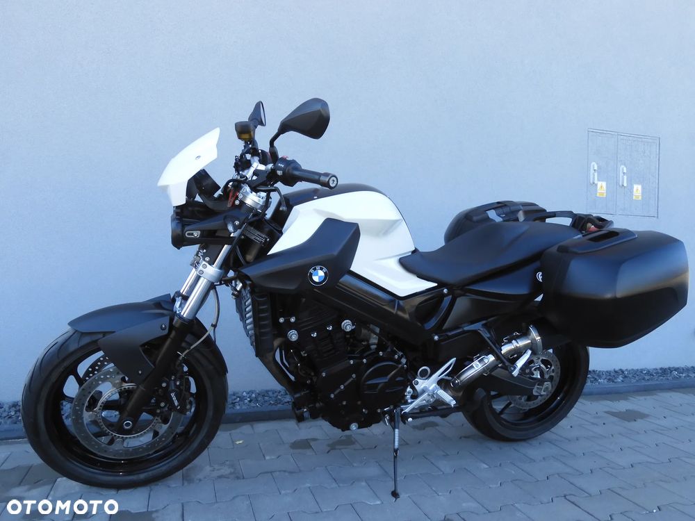 BMW F - 21