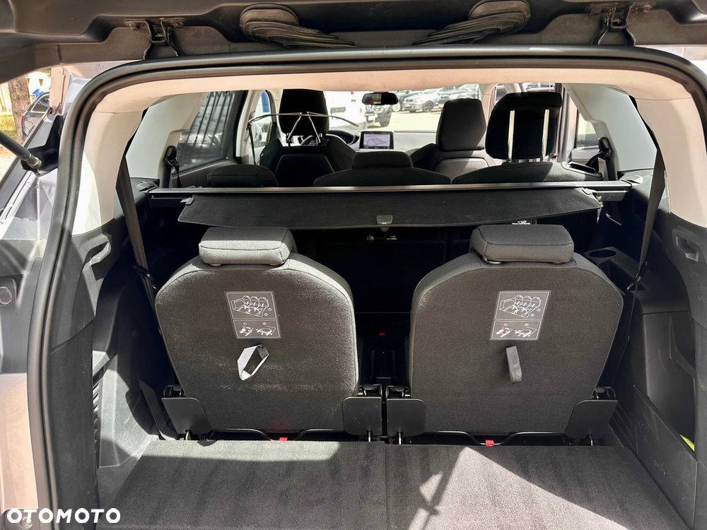 Peugeot 5008 - 5