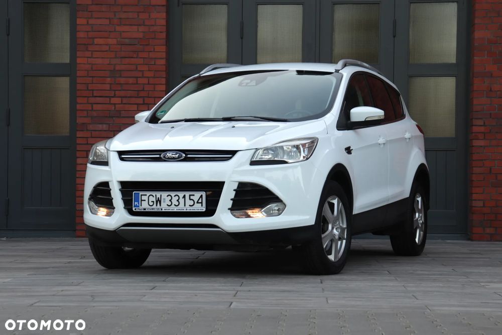 Ford Kuga 2.0 TDCi 2x4 Titanium - 2