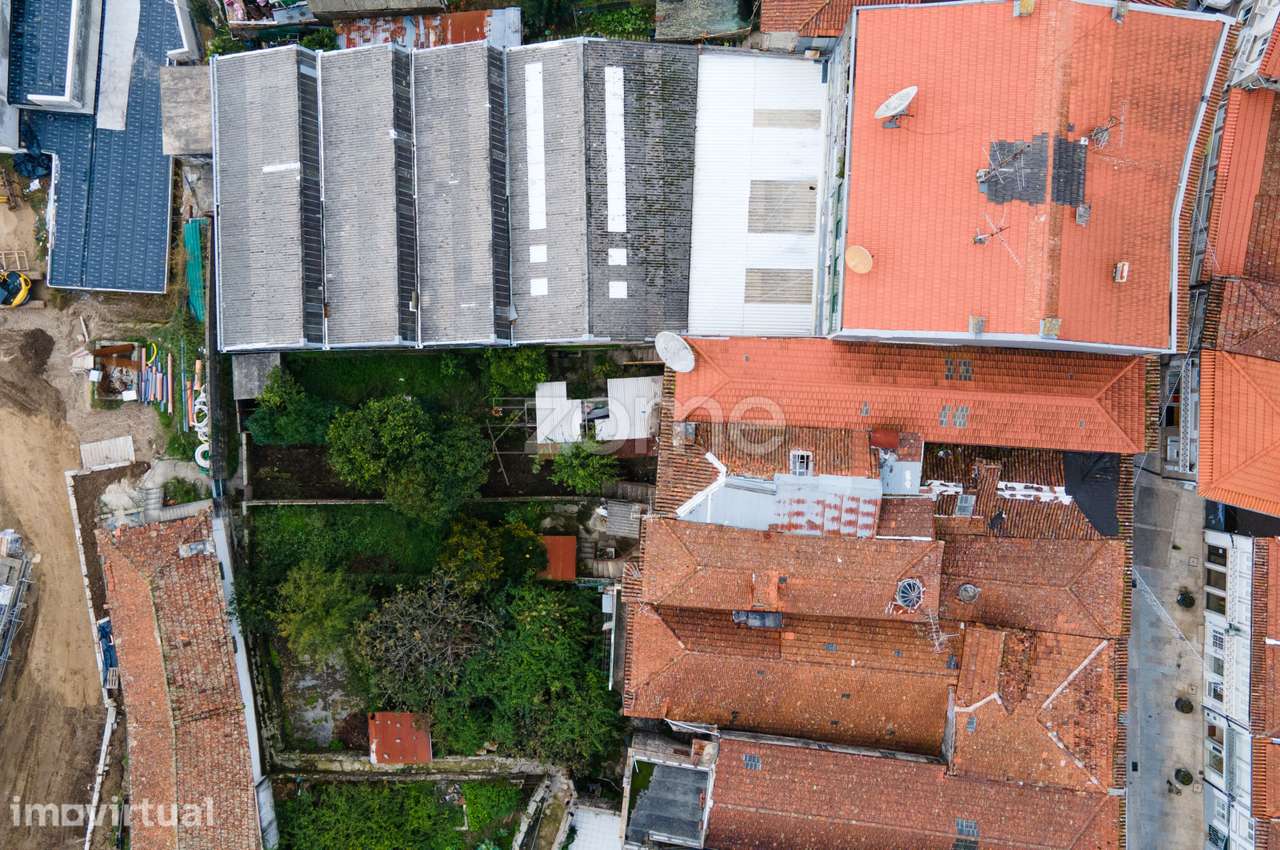 Prédio para restauro no centro histórico de Penafiel - Grande imagem: 4/28