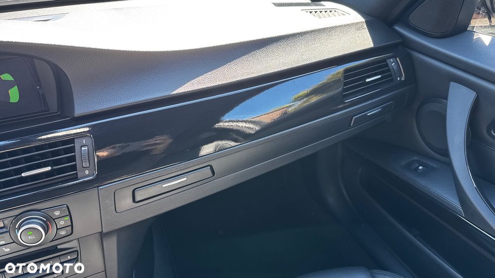 BMW Seria 3 320d - 29