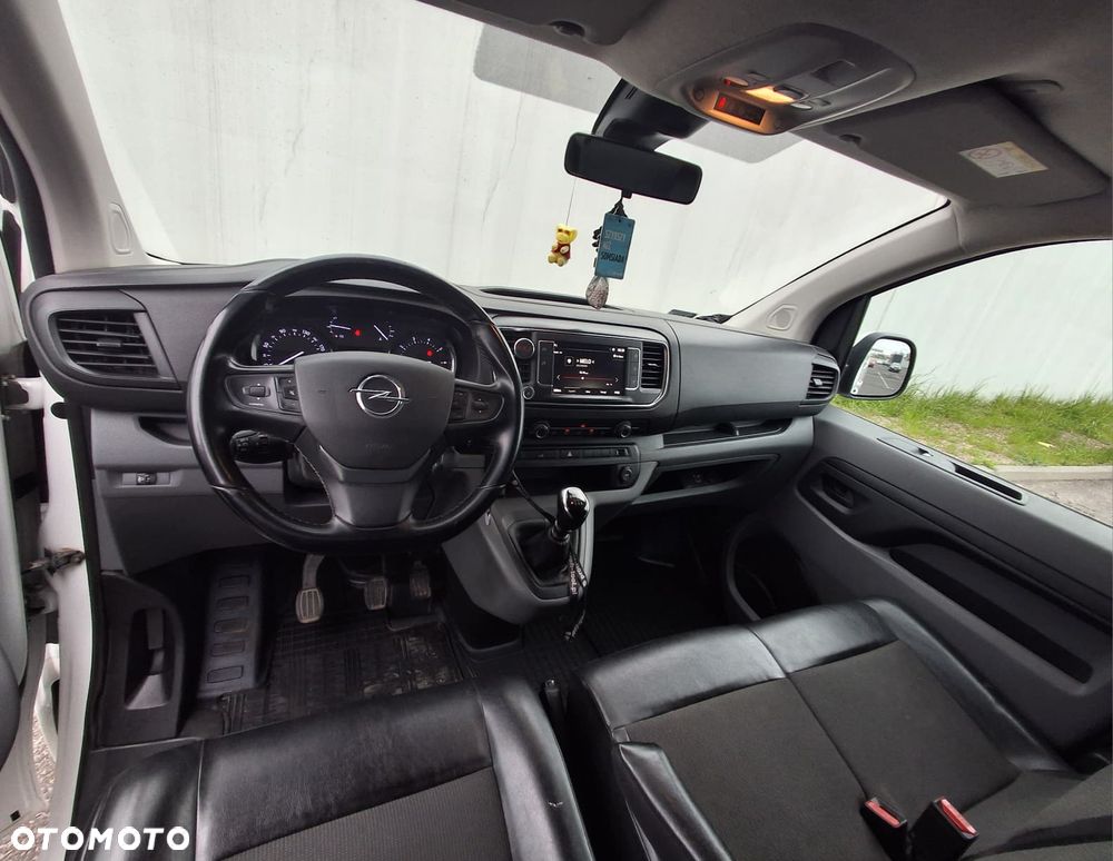 Opel Vivaro - 11