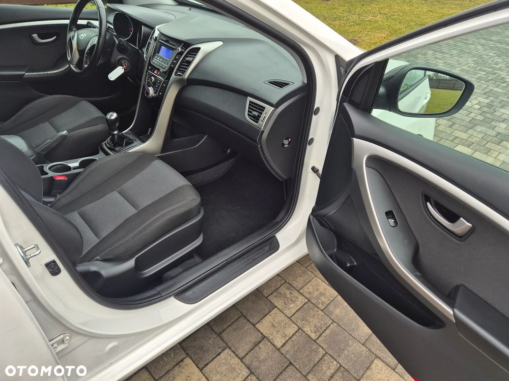 Hyundai i30 1.4 Comfort - 13