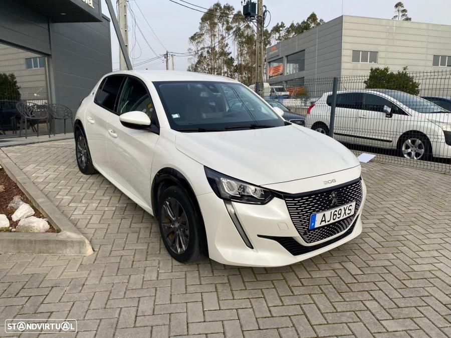 Peugeot e-208 50 kWh Allure - 4