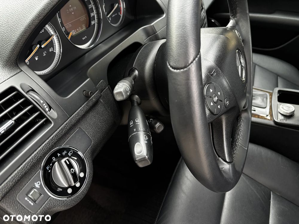 Mercedes-Benz Klasa C - 33