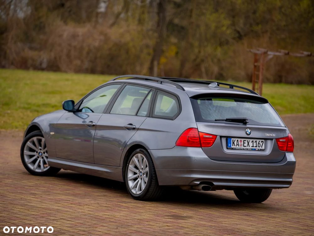 BMW Seria 3 320i Edition Sport - 7