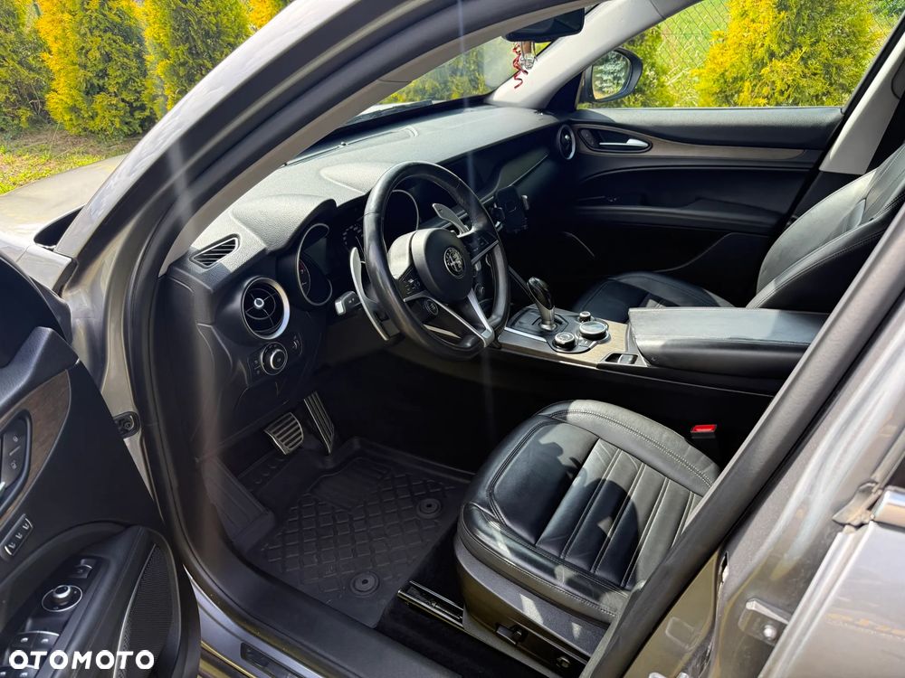 Alfa Romeo Stelvio 2.0 Turbo TI Q4 - 7
