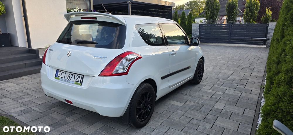 Suzuki Swift 1.2 Club - 5