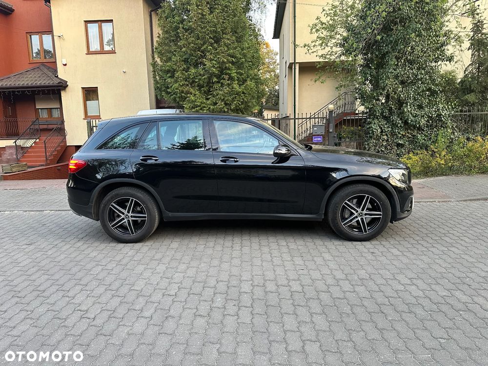 Mercedes-Benz GLC 250 4Matic 9G-TRONIC Exclusive - 5