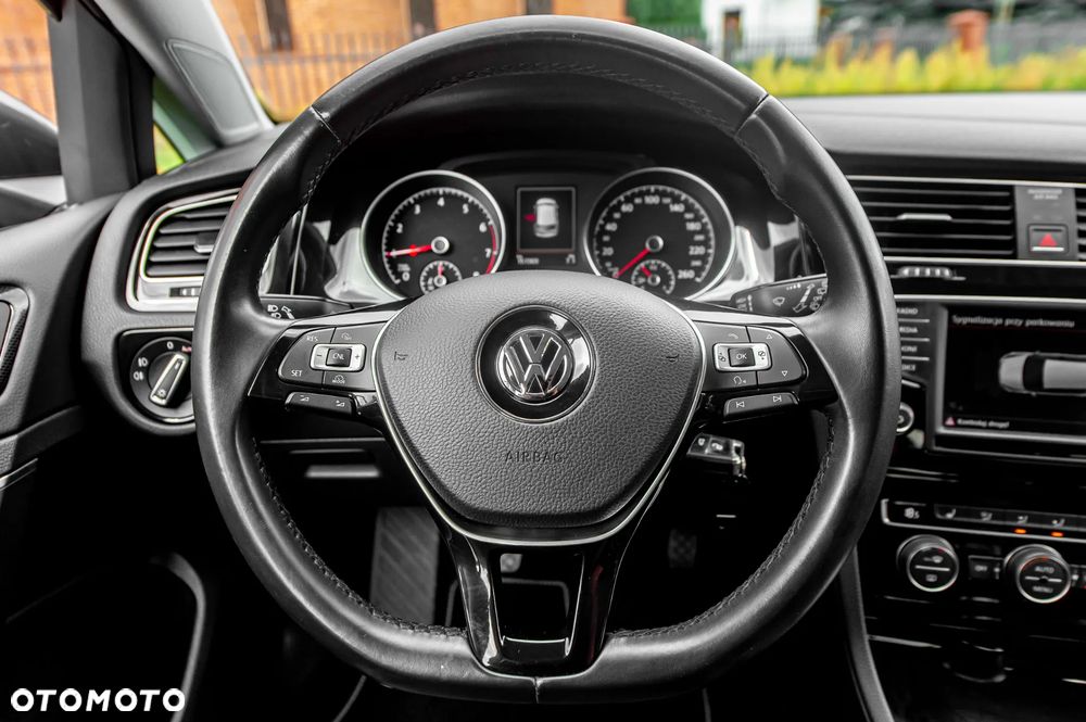 Volkswagen Golf 1.4 TSI BMT Highline - 25