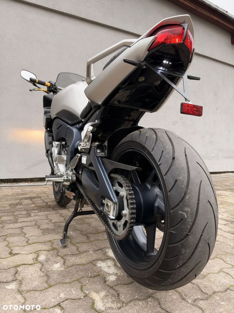 Yamaha FZ - 24