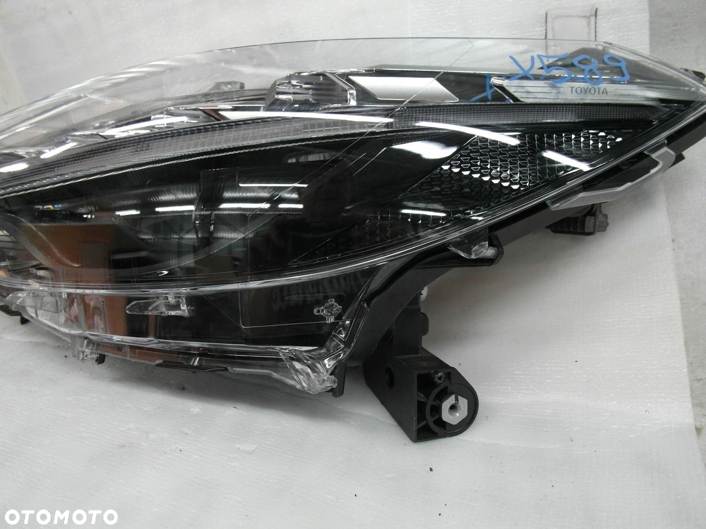 TOYOTA COROLLA CROSS E21 FULL LED BDB LAMPA PRZEDNIA LEWA HASCO 16-184 NR72 - 3
