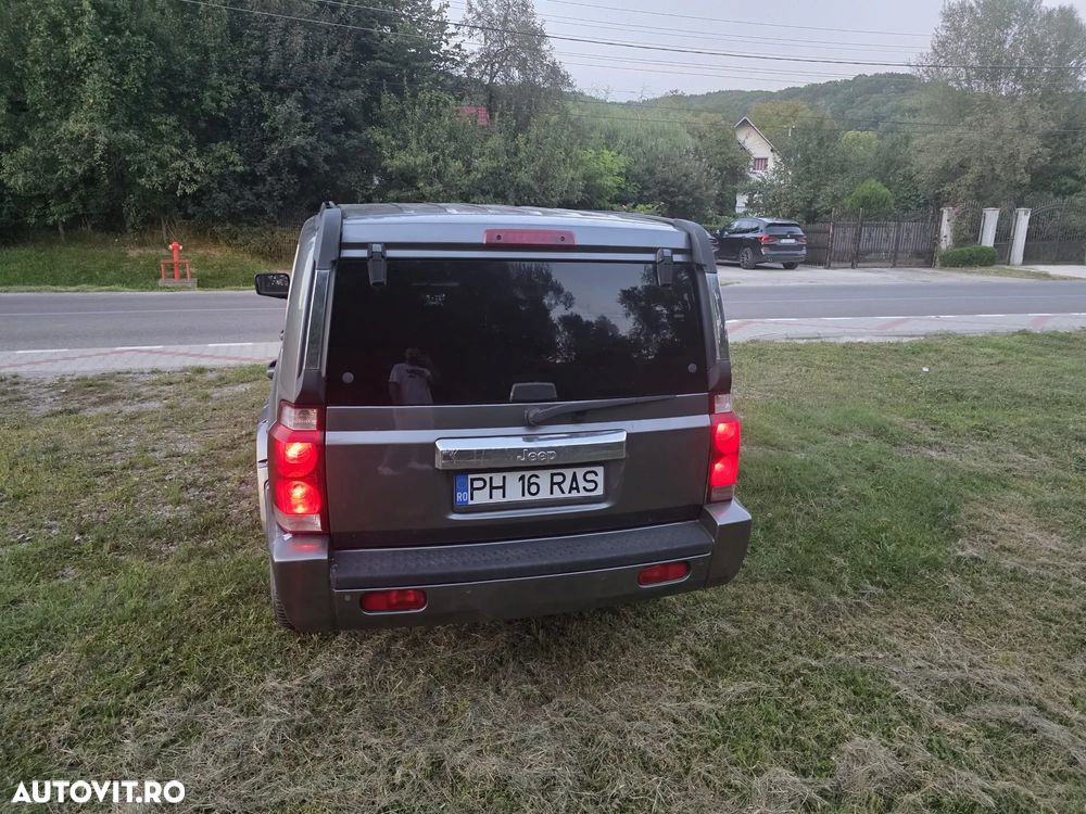 Jeep Commander - 10