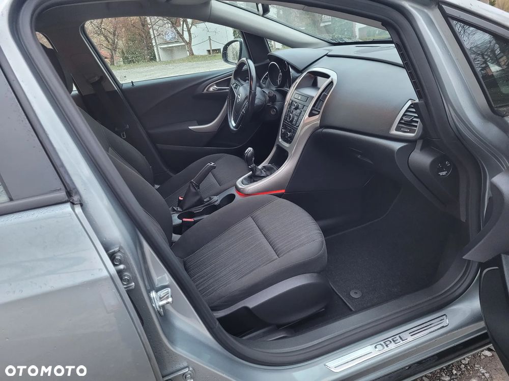 Opel Astra 1.6 Innovation - 9