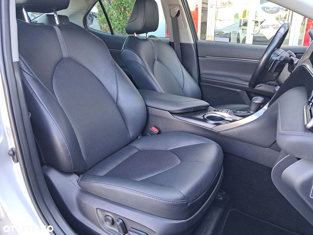 Toyota Camry 2.5 Hybrid Executive CVT - 13