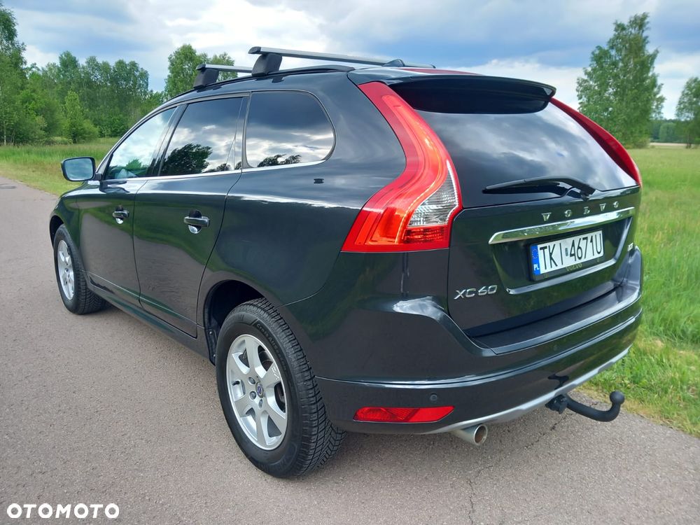 Volvo XC 60 D3 Momentum - 4