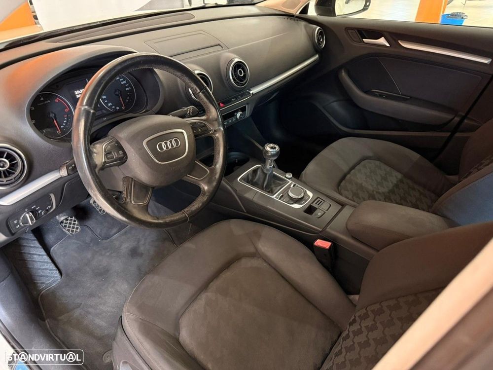 Audi A3 Sportback 1.6 TDI S-line - 10