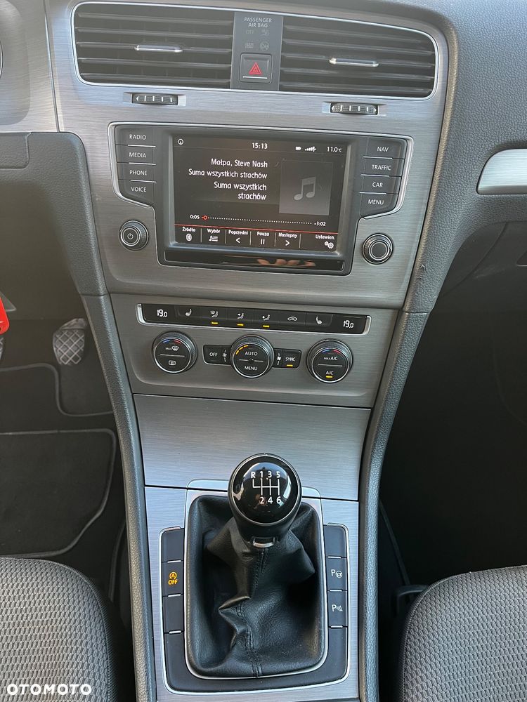 Volkswagen Golf 1.6 BlueTDI Comfortline - 11