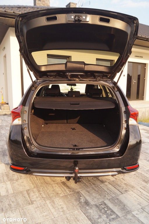 Toyota Auris 1.6 D-4D Executive - 30