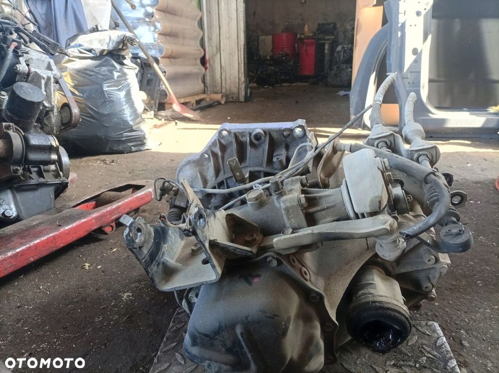 SKRZYNIA BIEGÓW TOYOTA COROLLA 1.6 16V VVTI - 4