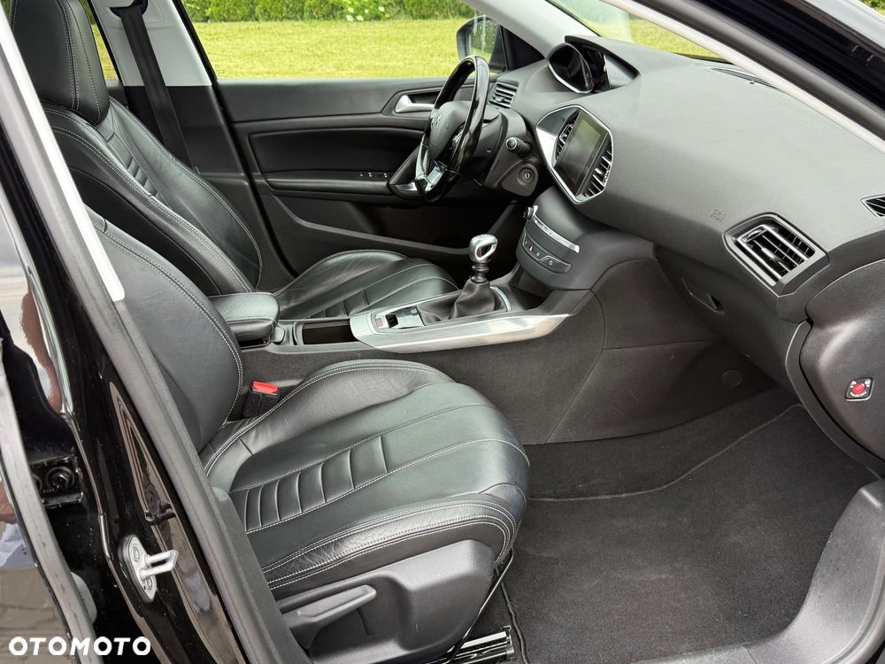 Peugeot 308 - 30