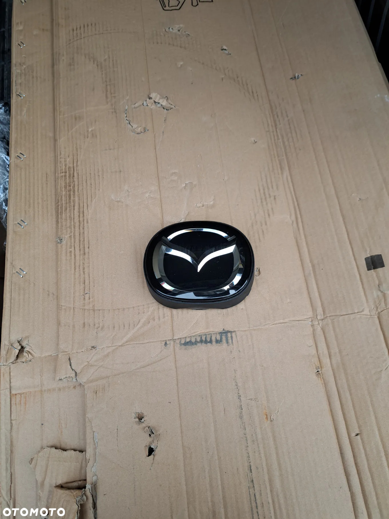 Znaczek emblemat logo Mazda 3 BN CX-3 DK DD2F5-17300 D10L-50716 DD2F51730 Wersja z radarem - 2