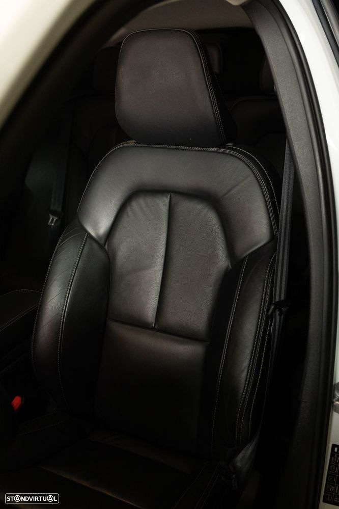 Volvo XC 40 T5 Recharge DKG Plus Bright - 16