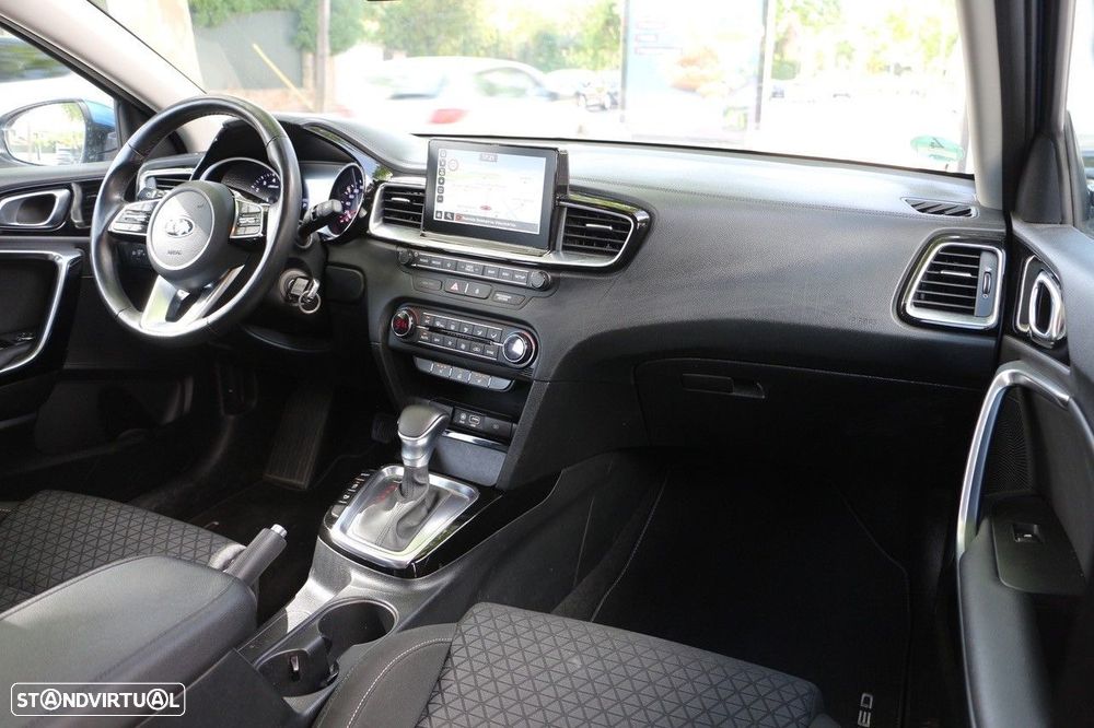 Kia Ceed 1.4 T-GDI TX+SRF 7DCT - 13