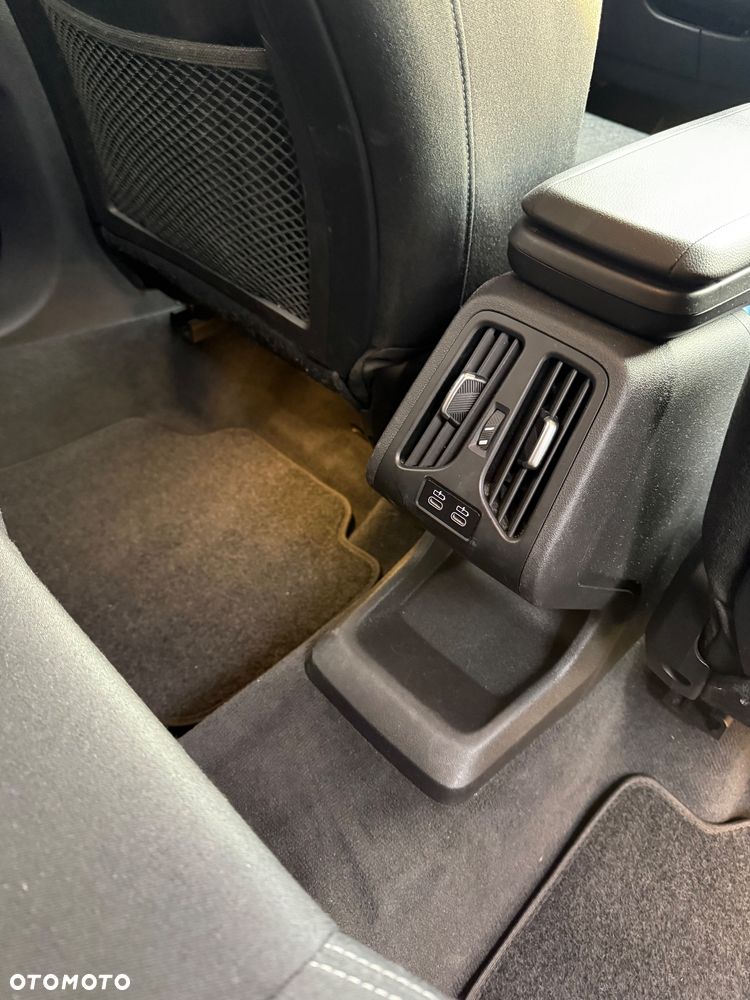 BMW Seria 2 218i - 15