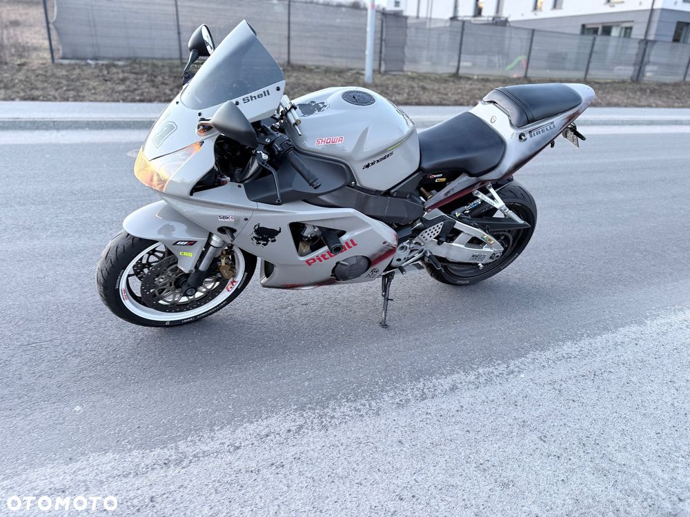 Honda CBR - 13