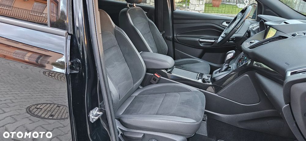 Ford Kuga 2.0 TDCi 4x4 ST-Line - 21