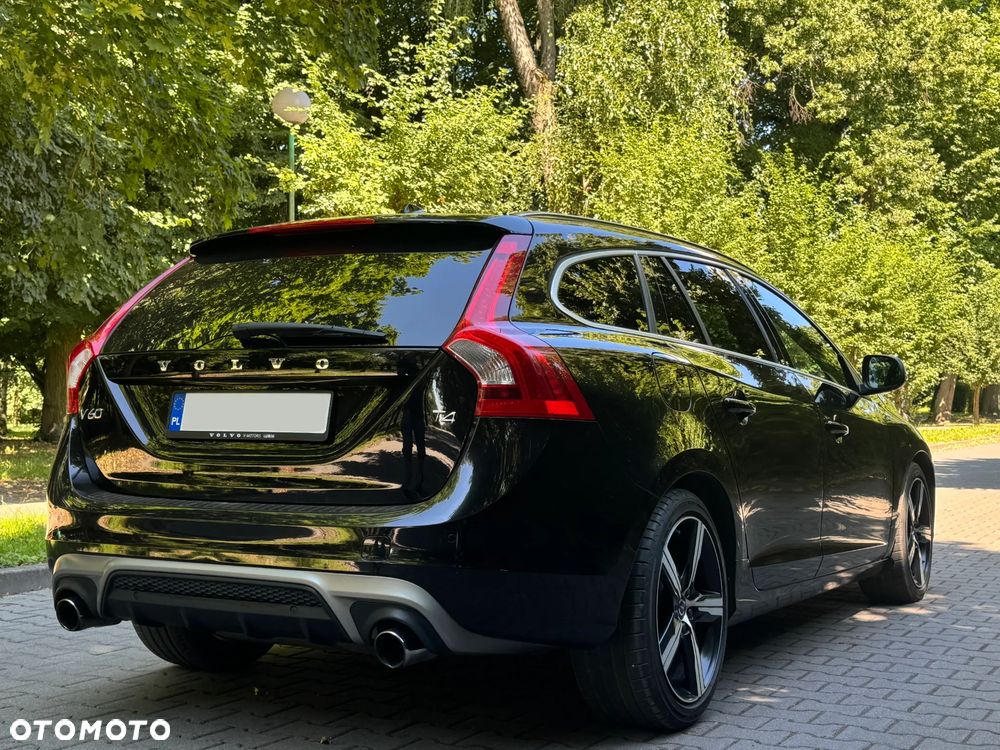 Volvo V60 T4 R-Design - 8