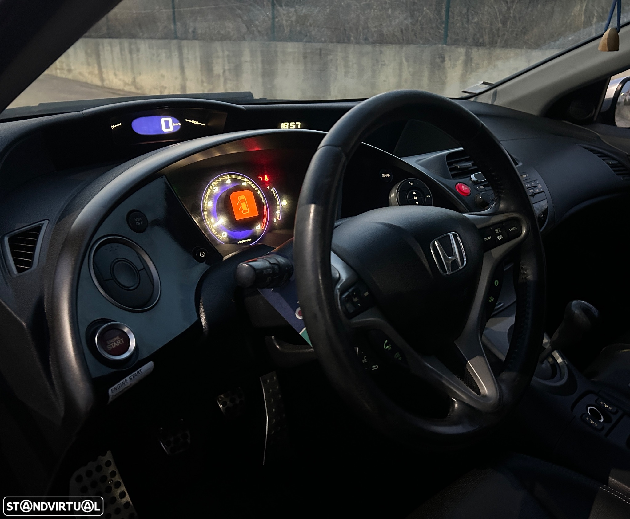 Honda Civic 1.8 Executive NAVI - 19