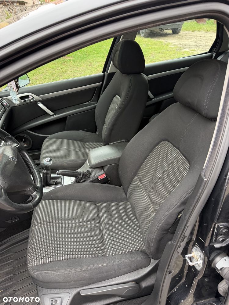 Peugeot 407 - 6
