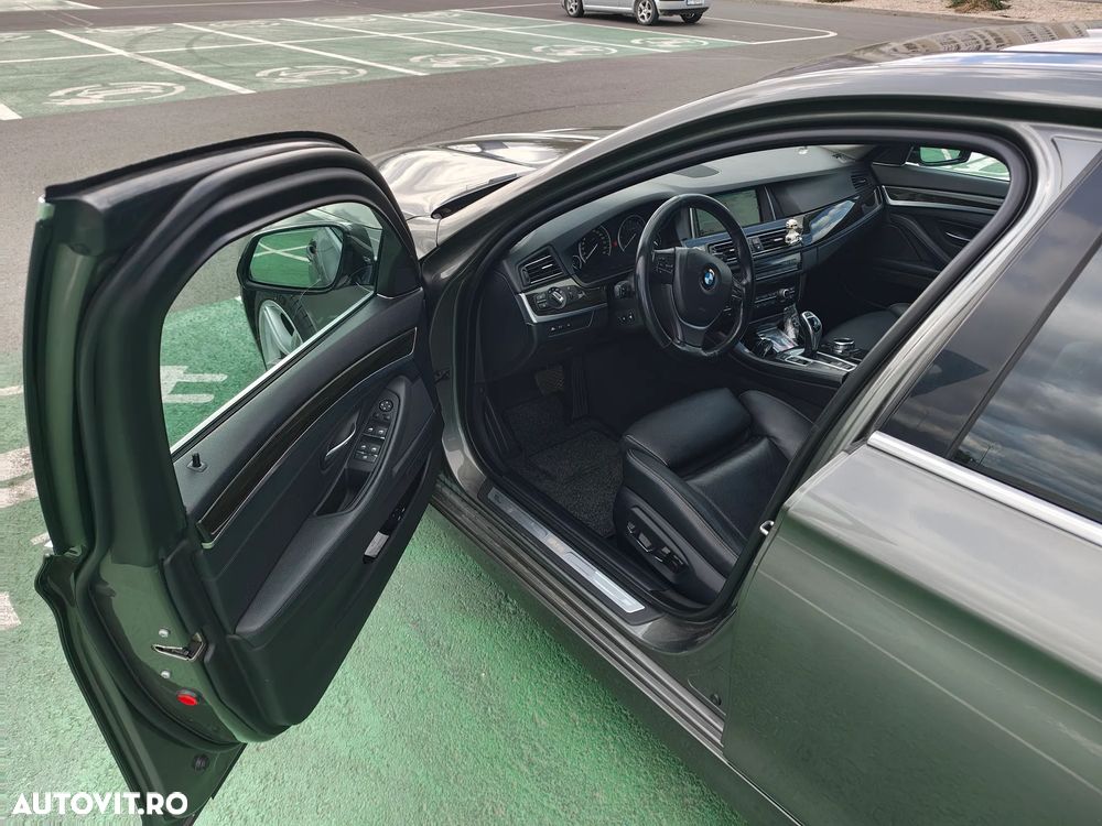 BMW Seria 5 525d xDrive AT - 15