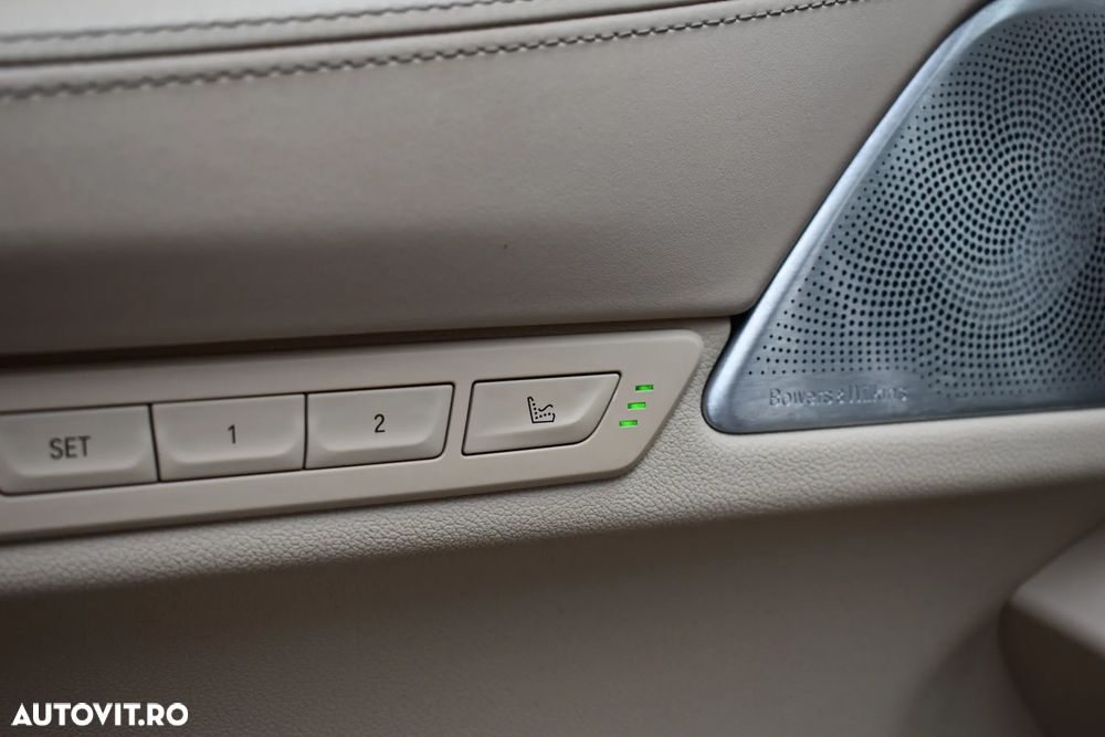 BMW Seria 7 745e - 22