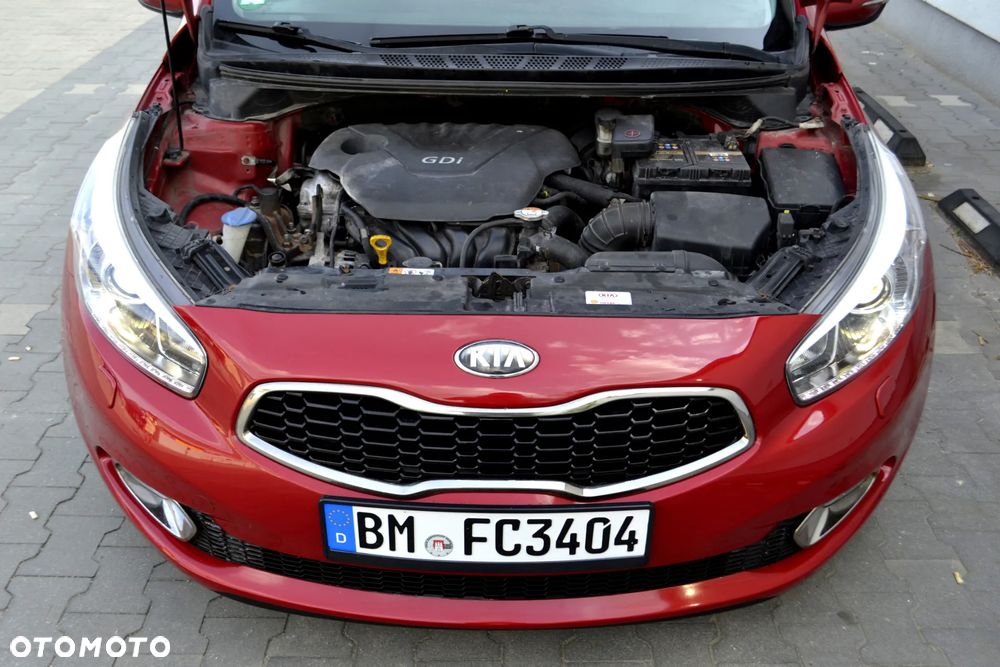 Kia Ceed 1.6 GDI L DCT - 32