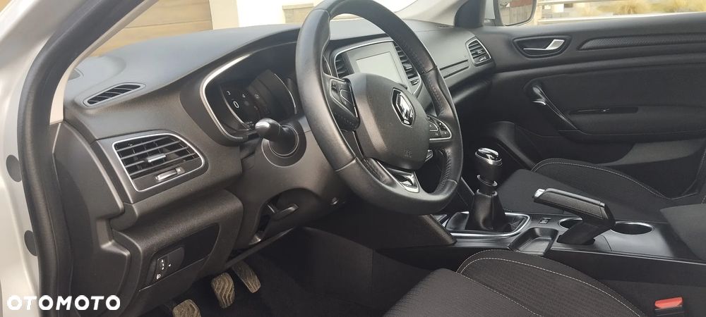 Renault Megane 1.5 Blue dCi Intens - 5