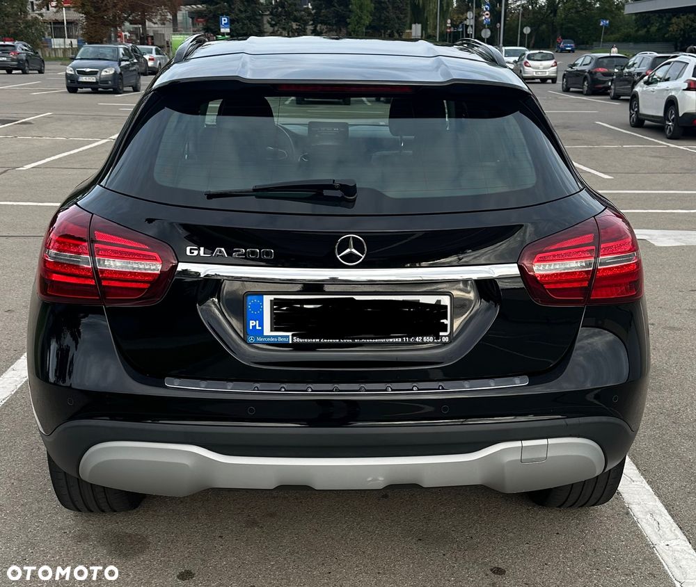 Mercedes-Benz GLA 200 - 8