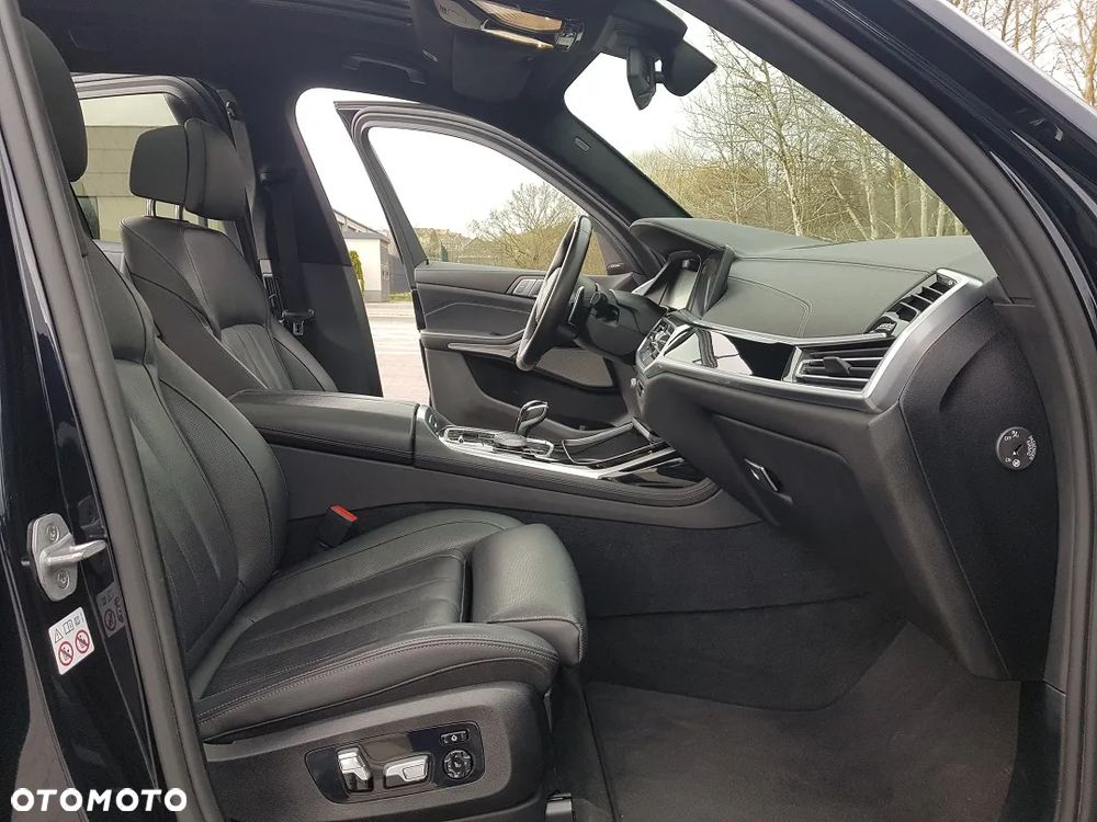 BMW X7 xDrive40d - 27