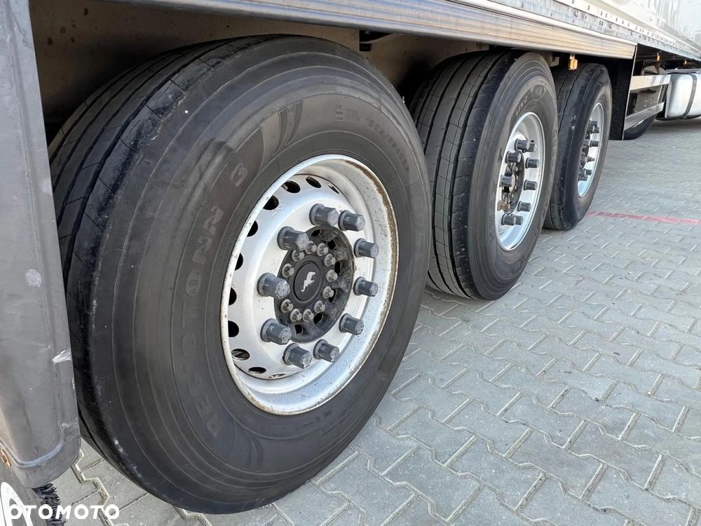 Schmitz Cargobull SKO - 9